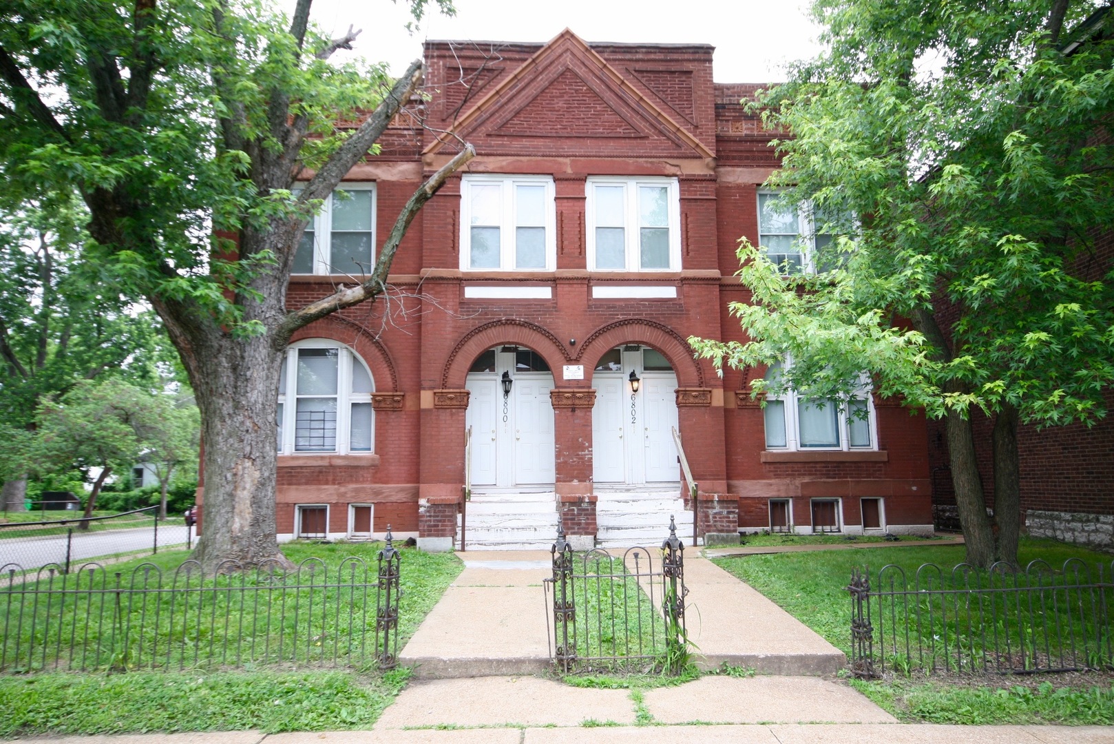 St. Louis Apartment: 6800 Virginia Ave.