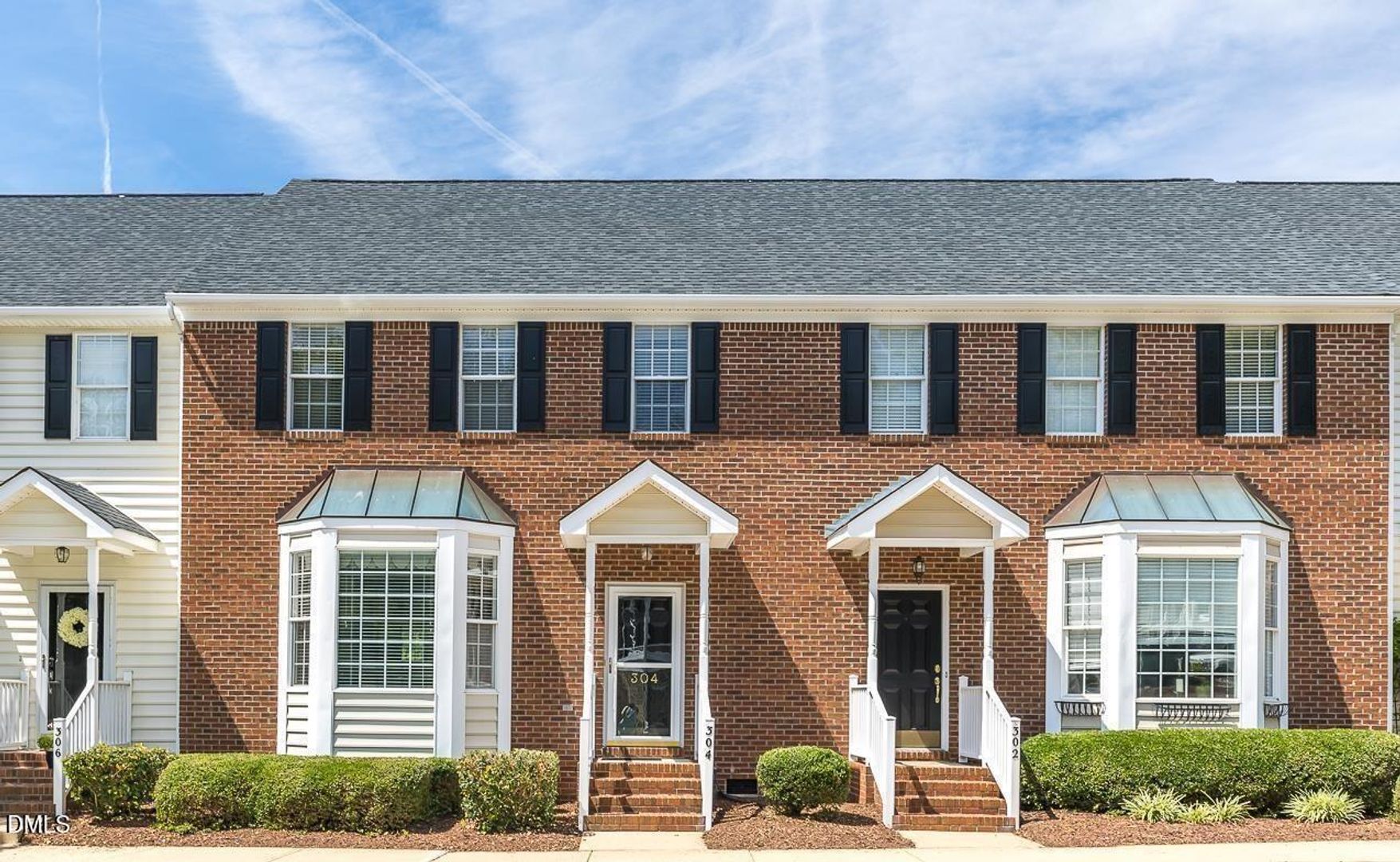 Apex Townhome: 304 Nottinghill Walk