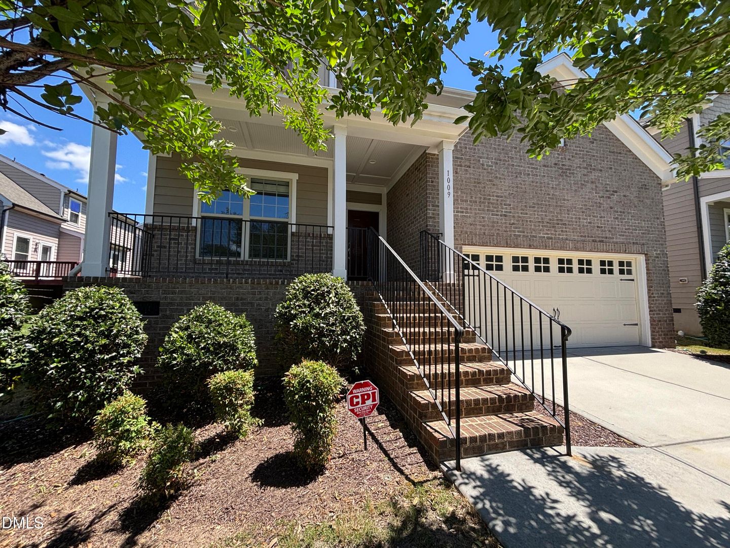 Apex House: 1009 Magnolia Blossom Ln