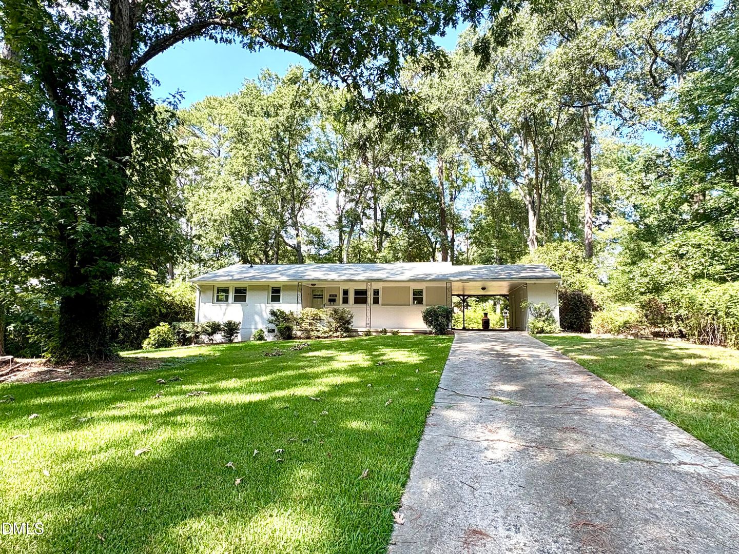 Cary House: 408 Marjorie Dr