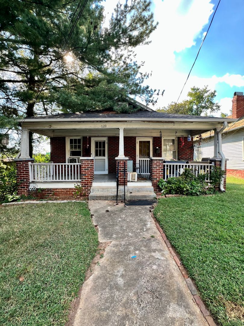 Winston-Salem House: 120 S. Poplar Street