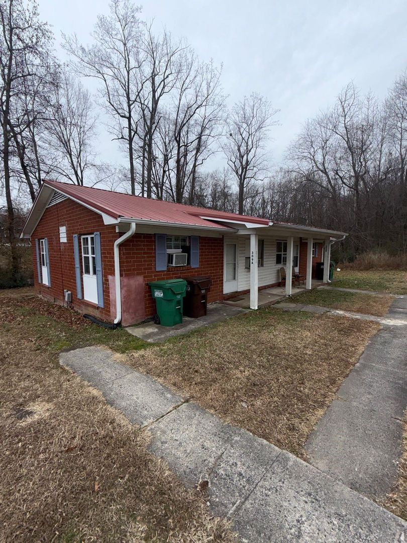 High Point House: 309 North Hall St, Apt A