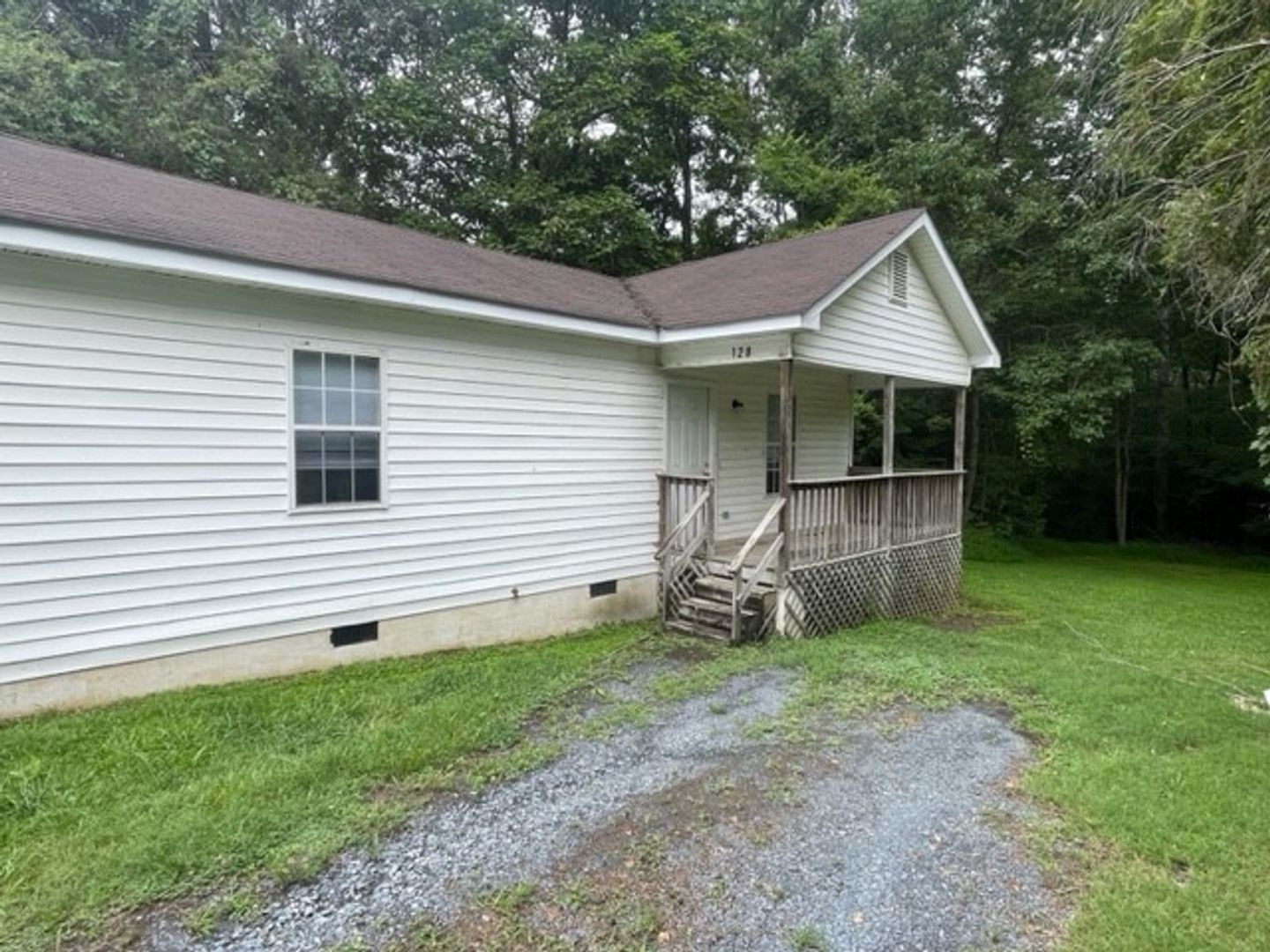 Asheboro House: 128 West Street