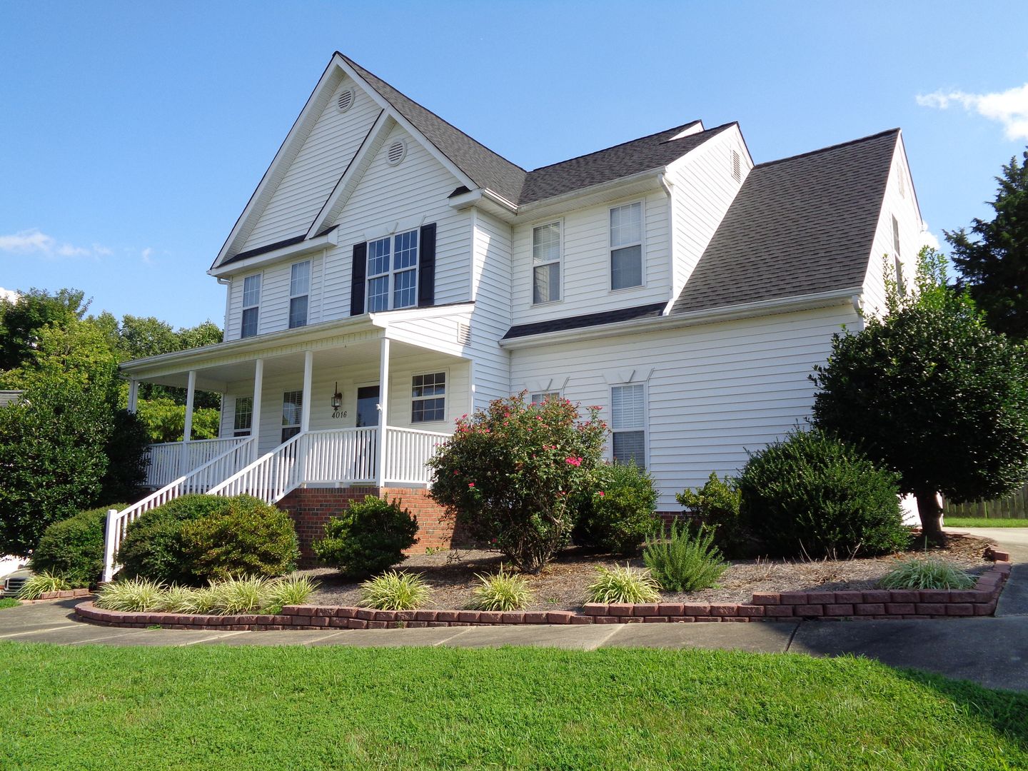 Jamestown House: 4016 Cole Avenue