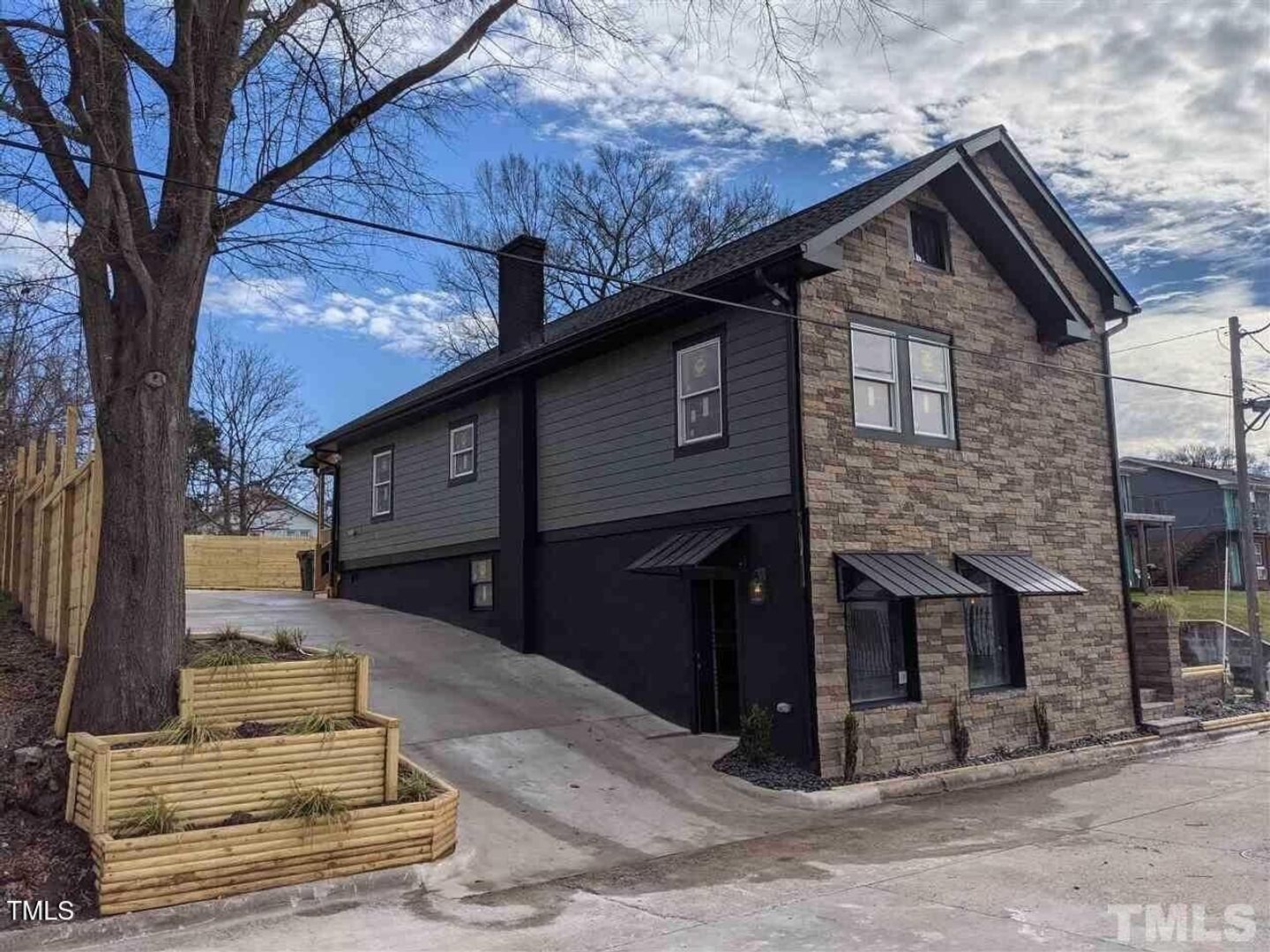 Durham House: 1000 Calvin Street Unit B