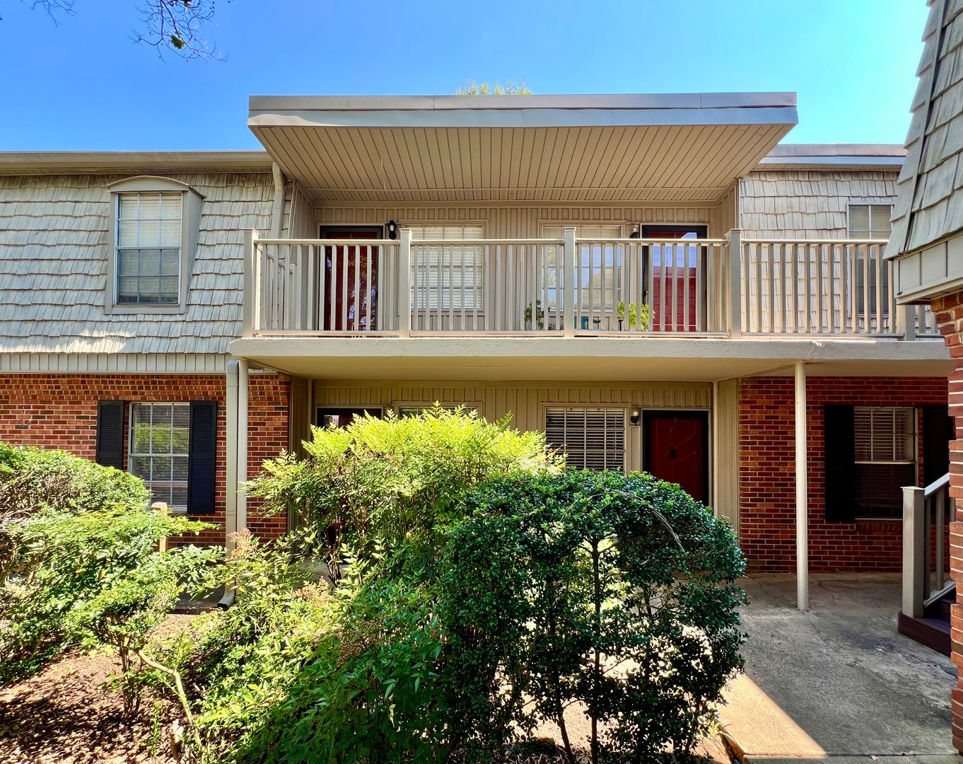 Winston-Salem House: 3816-D Country Club Road