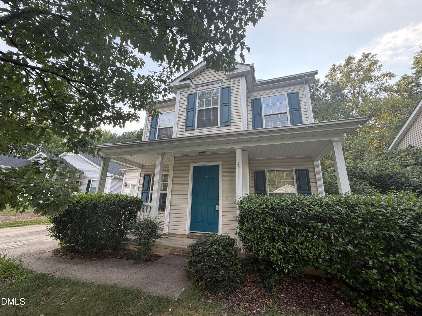 Apex House: 128 Evening Star Drive