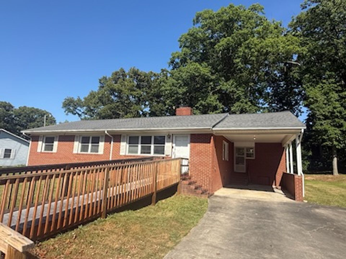 Asheboro House: 1723 Brook Dr
