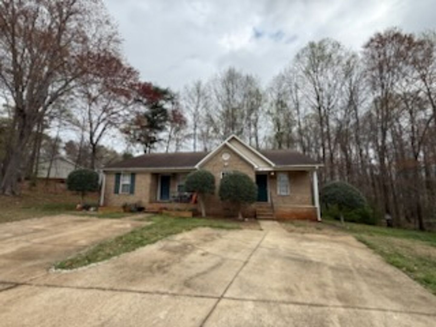 Asheboro House: 1818 Saddlewood Court, Apt. A