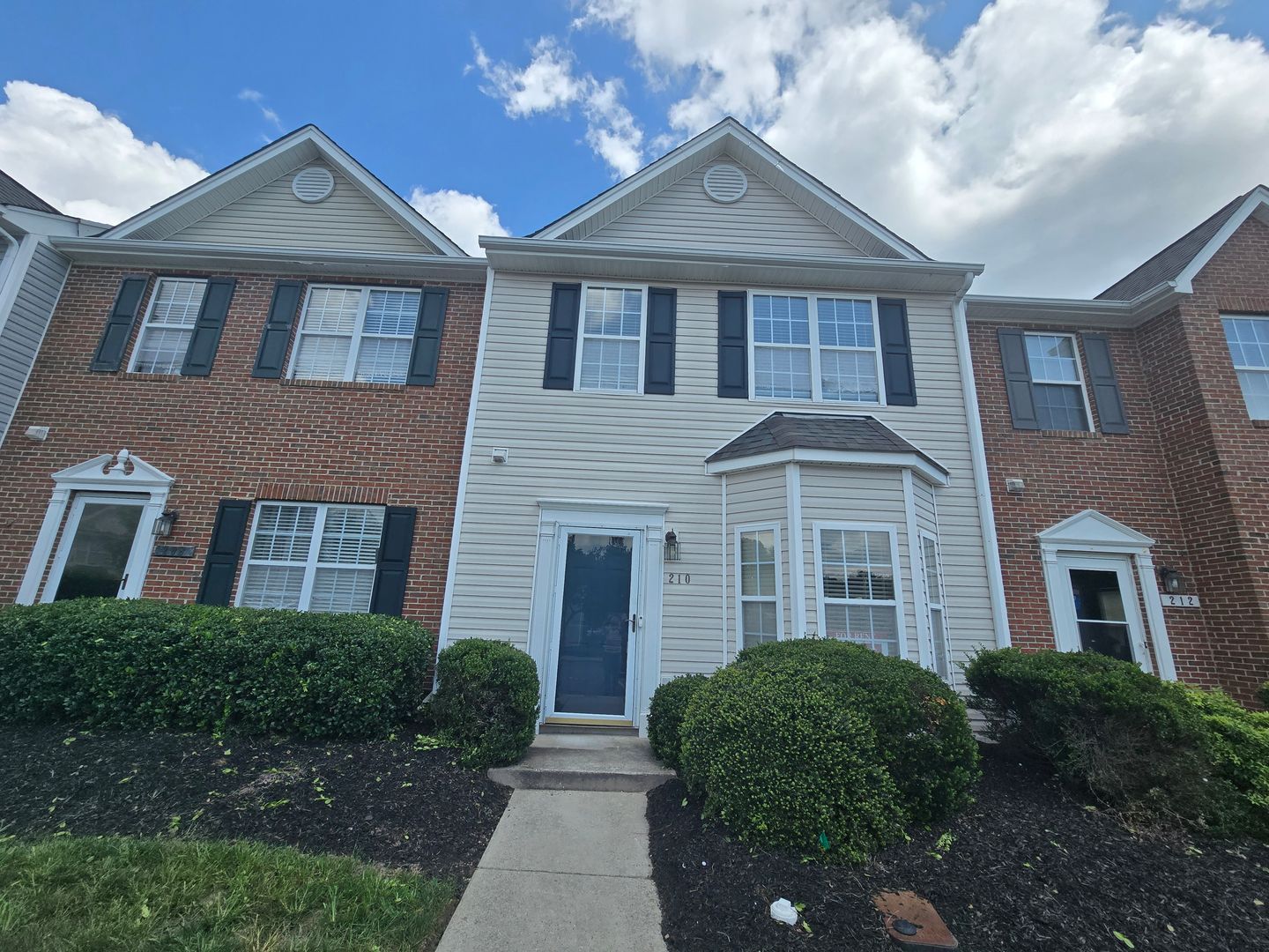 Archdale House: 210 Brittany Way