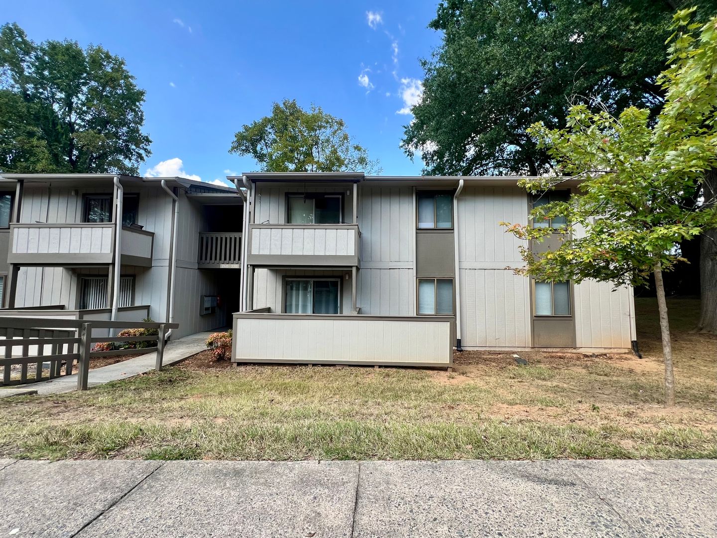 Winston-Salem House: 2250 Sunderland Road #30B