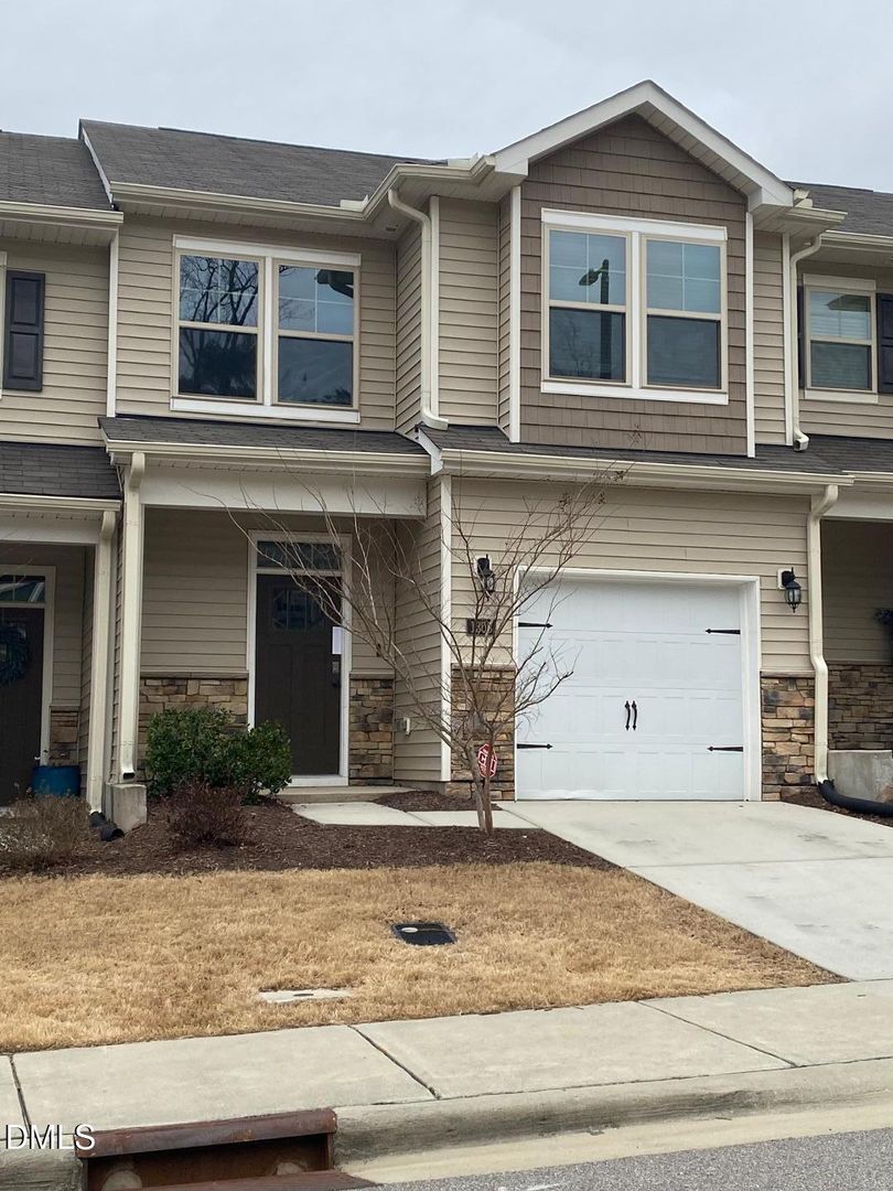 Durham House: 1308 Compass Dr
