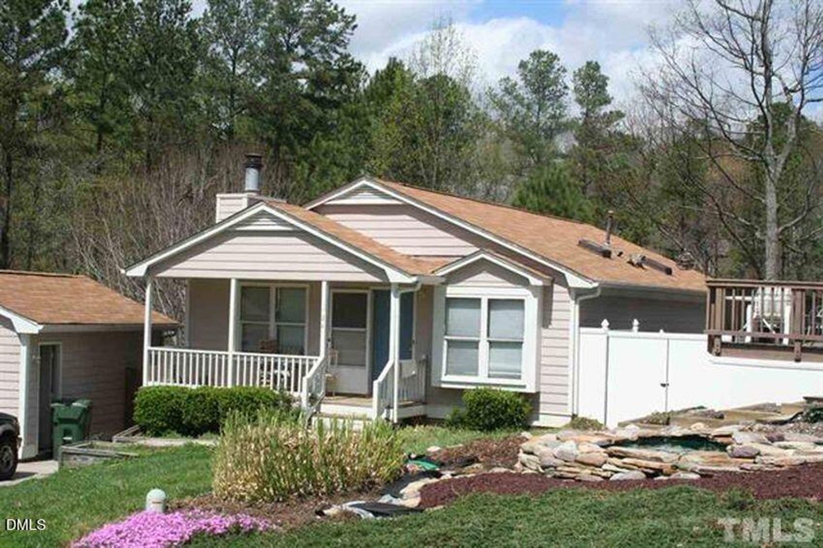 Cary House: 124 Oak Hill Loop