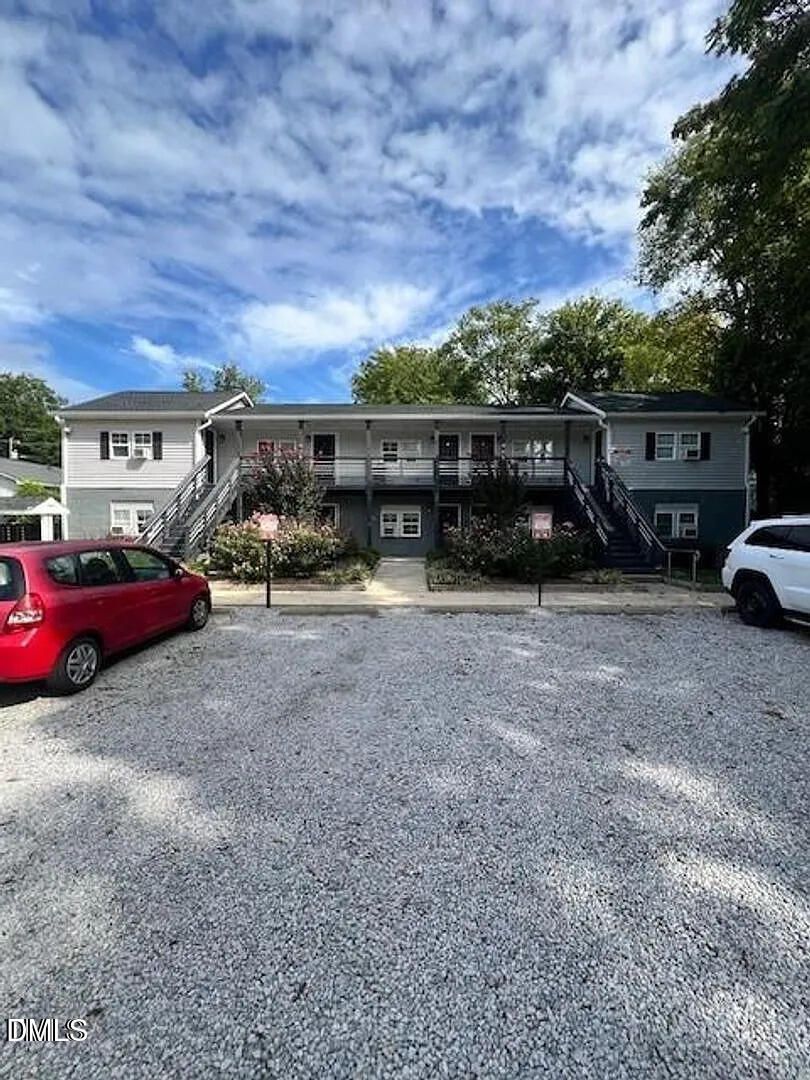 Raleigh House: 909 East Davie Street - 4