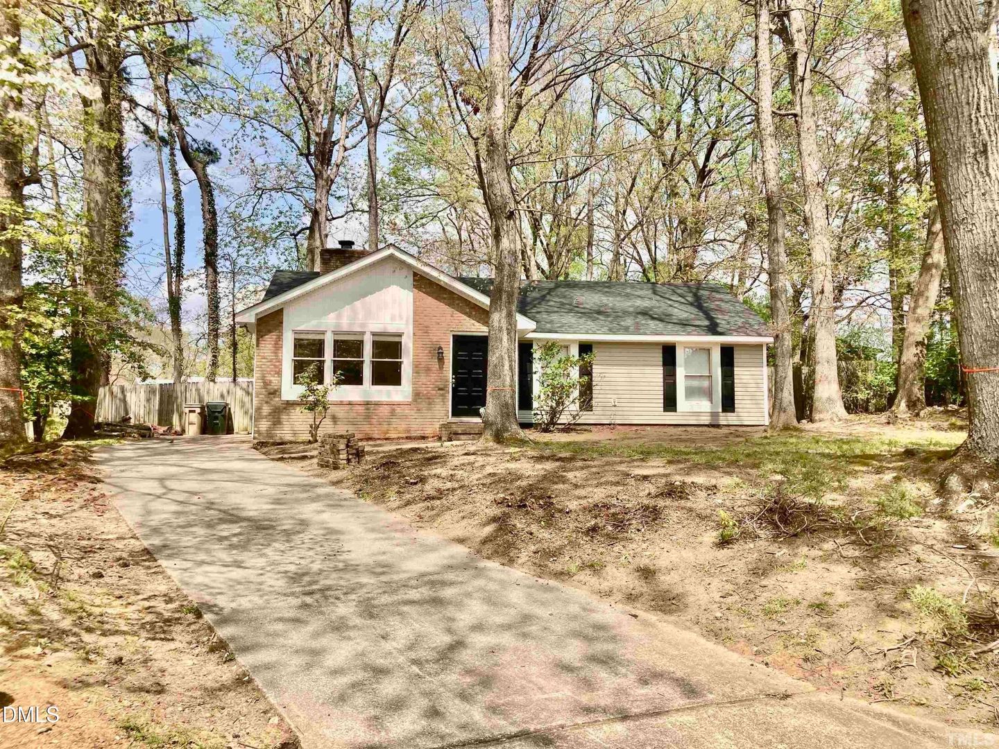 Garner House: 104 Castill Place