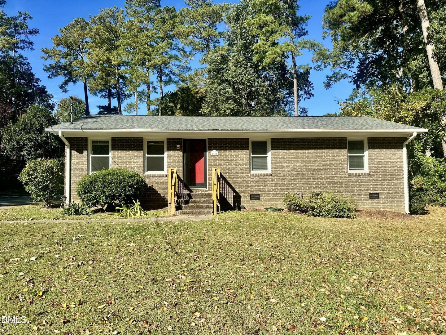 Raleigh House: 2104 Balboa Rd