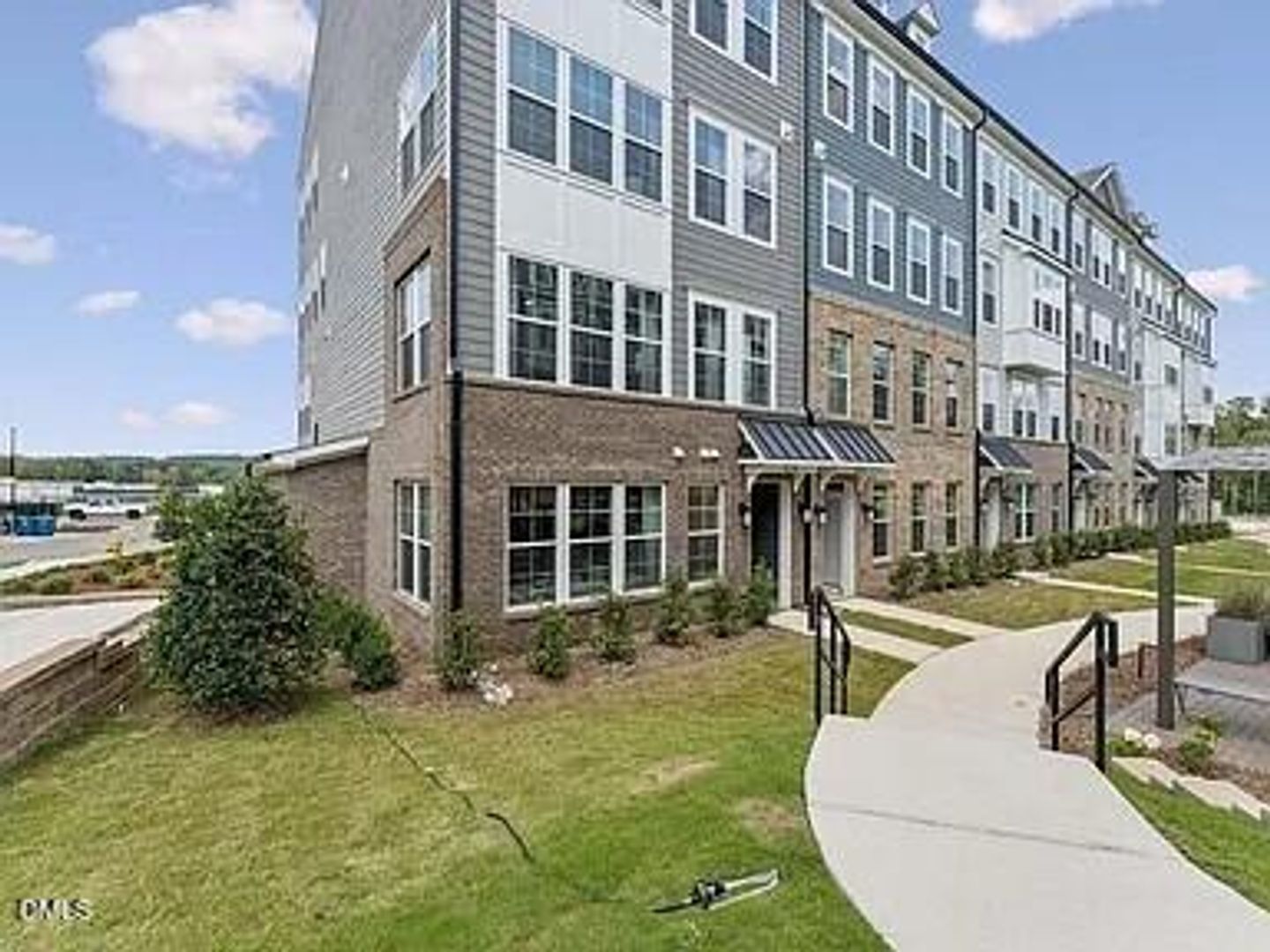 Wake Forest House: 404 Gaston Park Ln #100