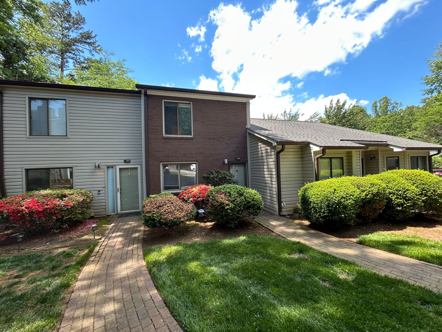 Winston-Salem House: 185 Forest View Drive