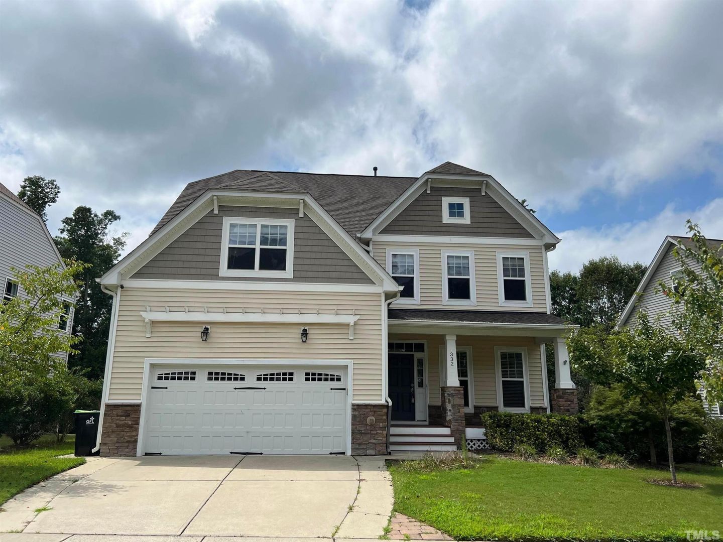 Holly Springs House: 332 Covenant Rock Lane