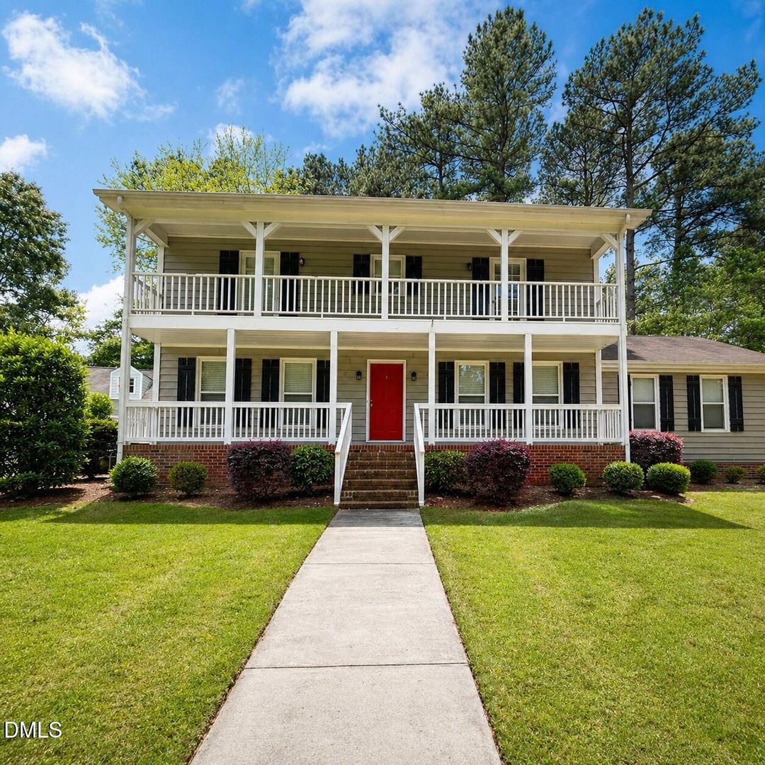 Raleigh House: 200 Westbrook Drive