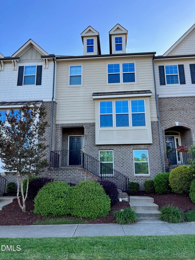 Apex Townhome: 603 Old Mill Village Dr.