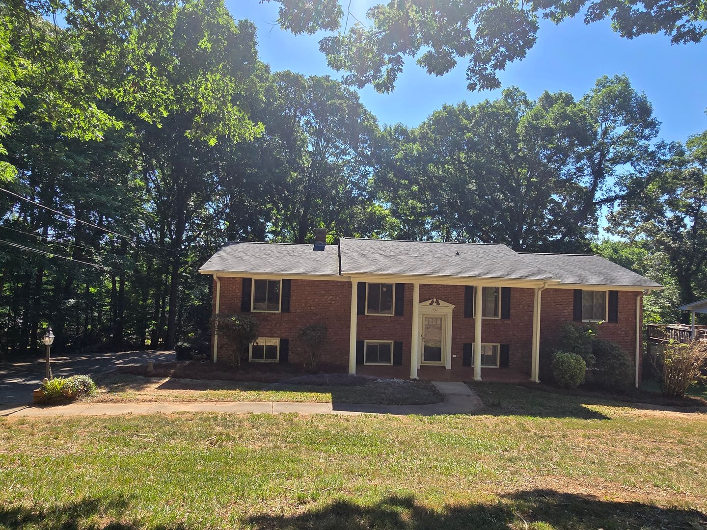 Asheboro House: 1194 Ingram Dr
