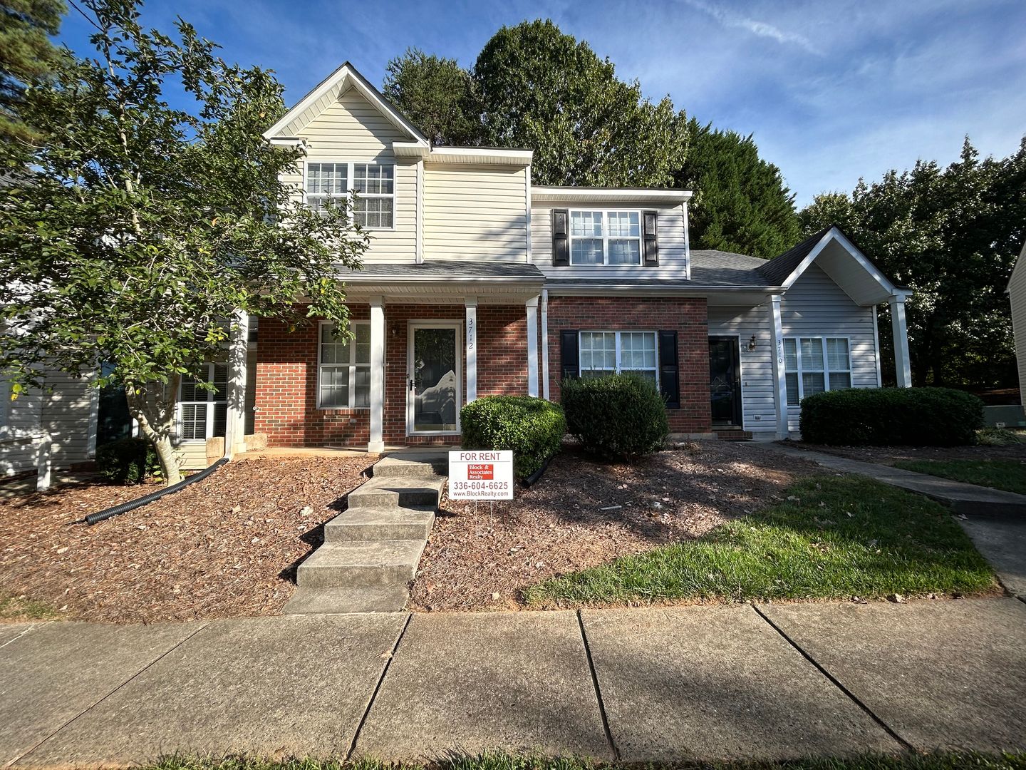Greensboro House: 3712 Winbourne Ln
