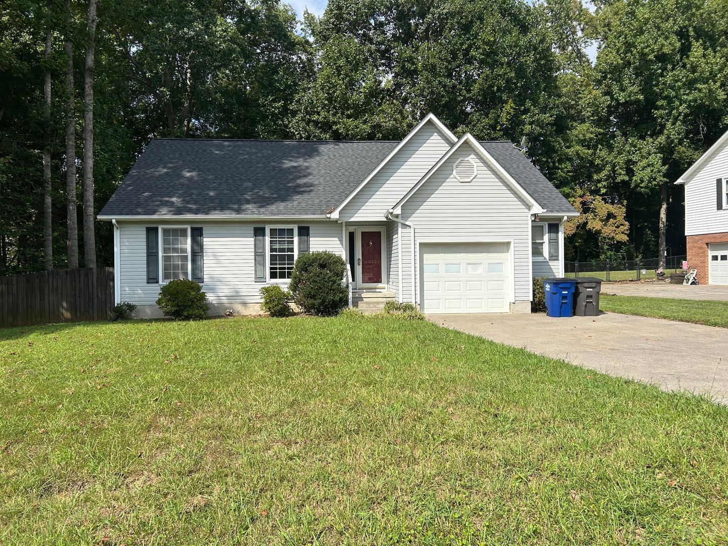 Winston-Salem House: 6088 Yeaton Glen Dr