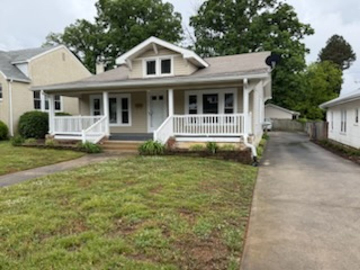 Asheboro House: 1007 Sunset Ave