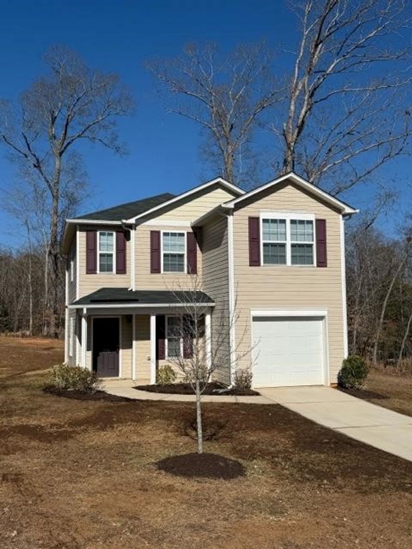 Asheboro House: 775 Oak Bend Dr