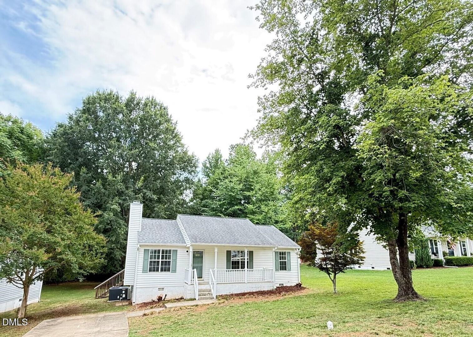 Wake Forest House: 610 E Jones Avenue