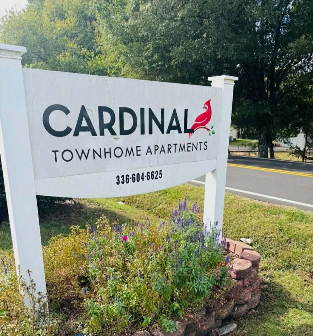 Kernersville Townhome: 1031 Salisbury St, Unit A