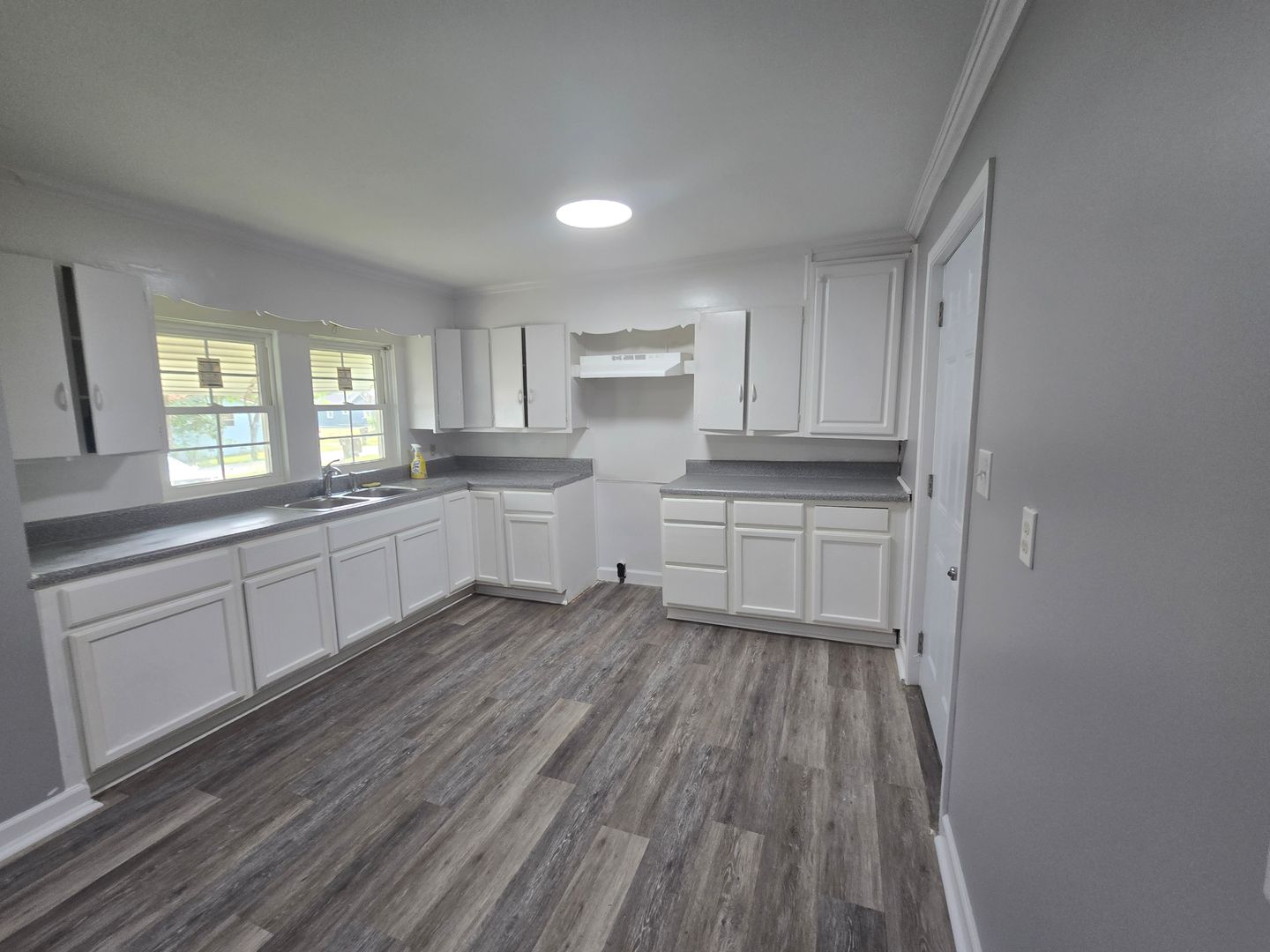 High Point House: 909 Gaines Ave