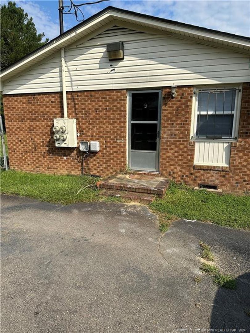 Fayetteville Apartment: 4959 Fieldcrest Drive