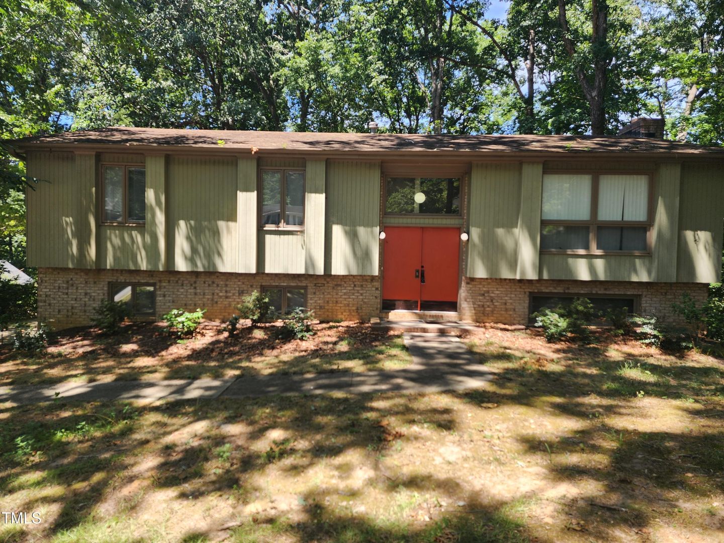 Raleigh House: 3304 Boulder Court