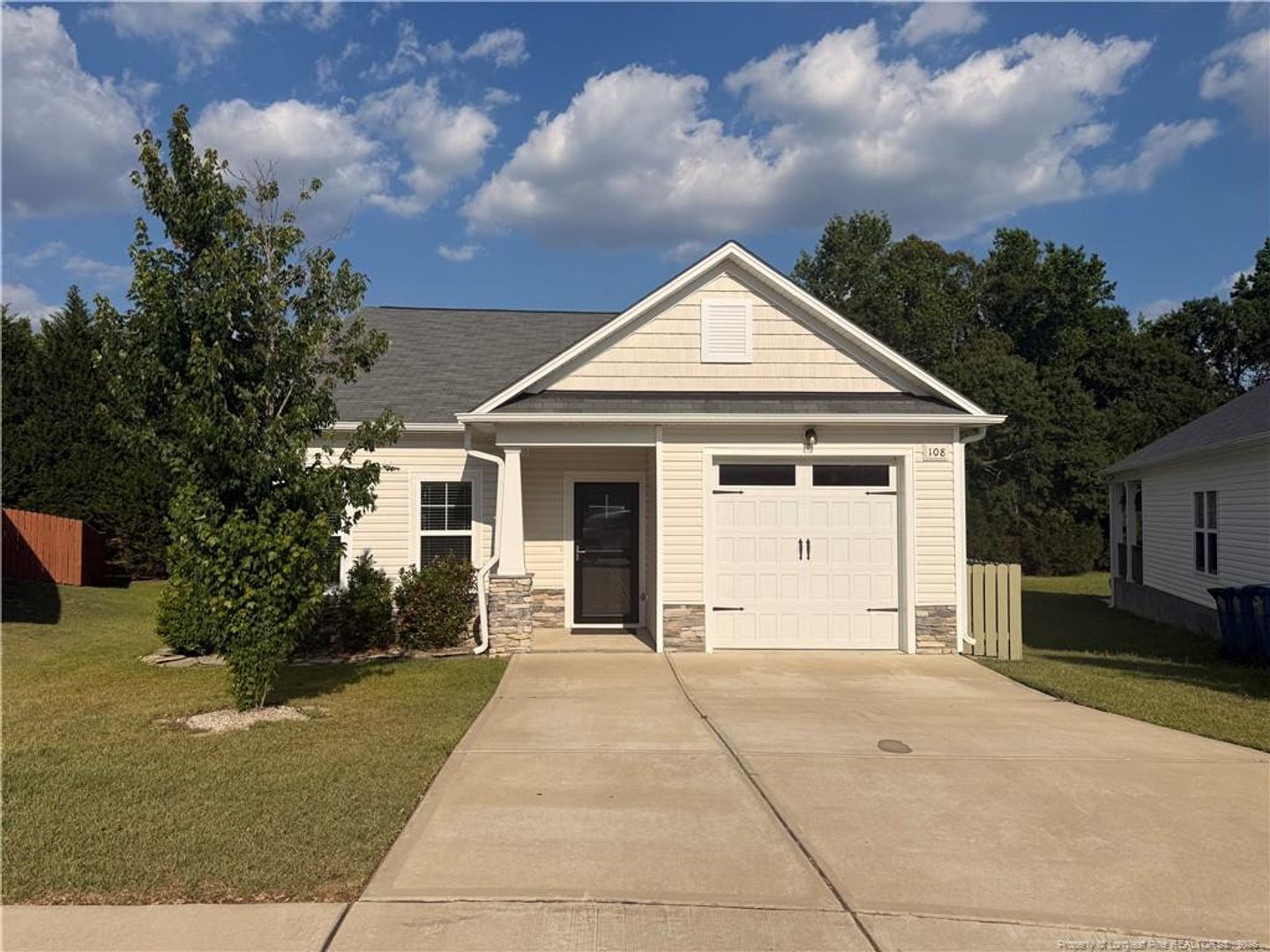 Dunn House: 108 Jude Ct