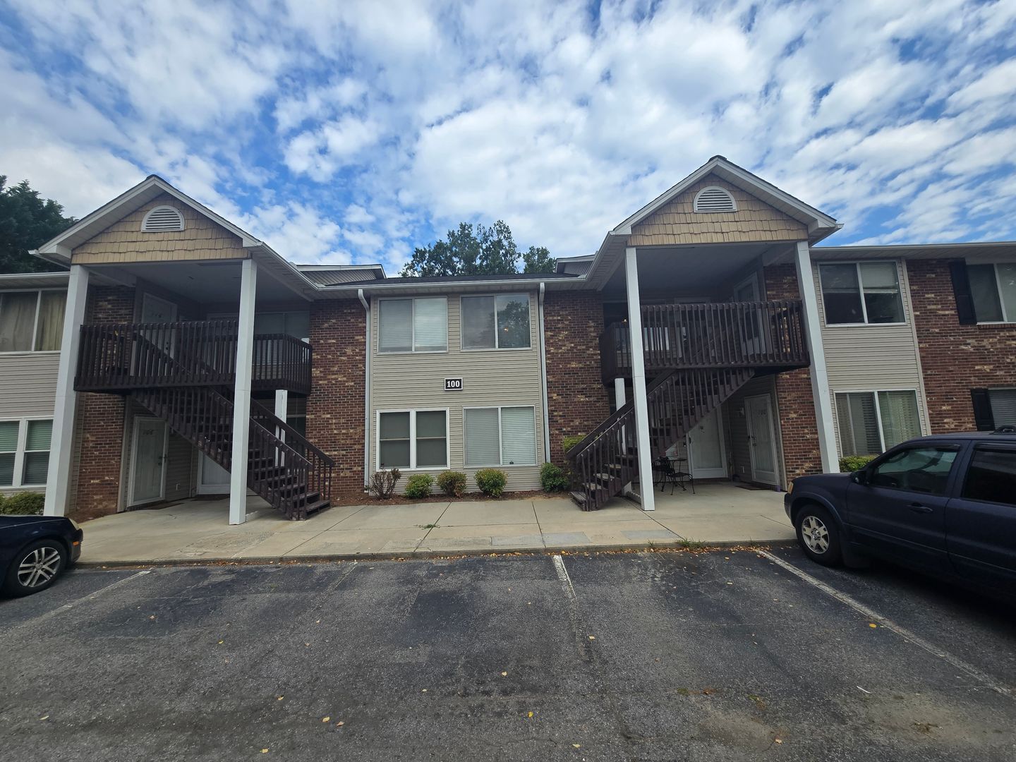 Archdale Condo: 110 Westbrook Court