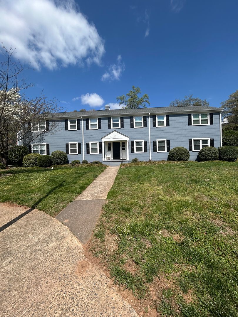Winston-Salem House: 2509-A Miller Park Circle