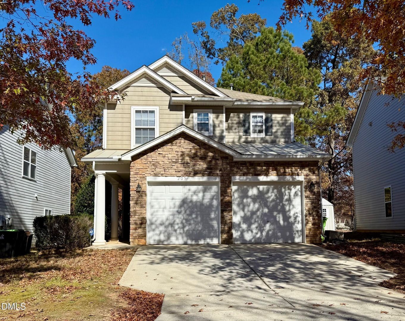 Holly Springs House: 205 Trayesan Dr