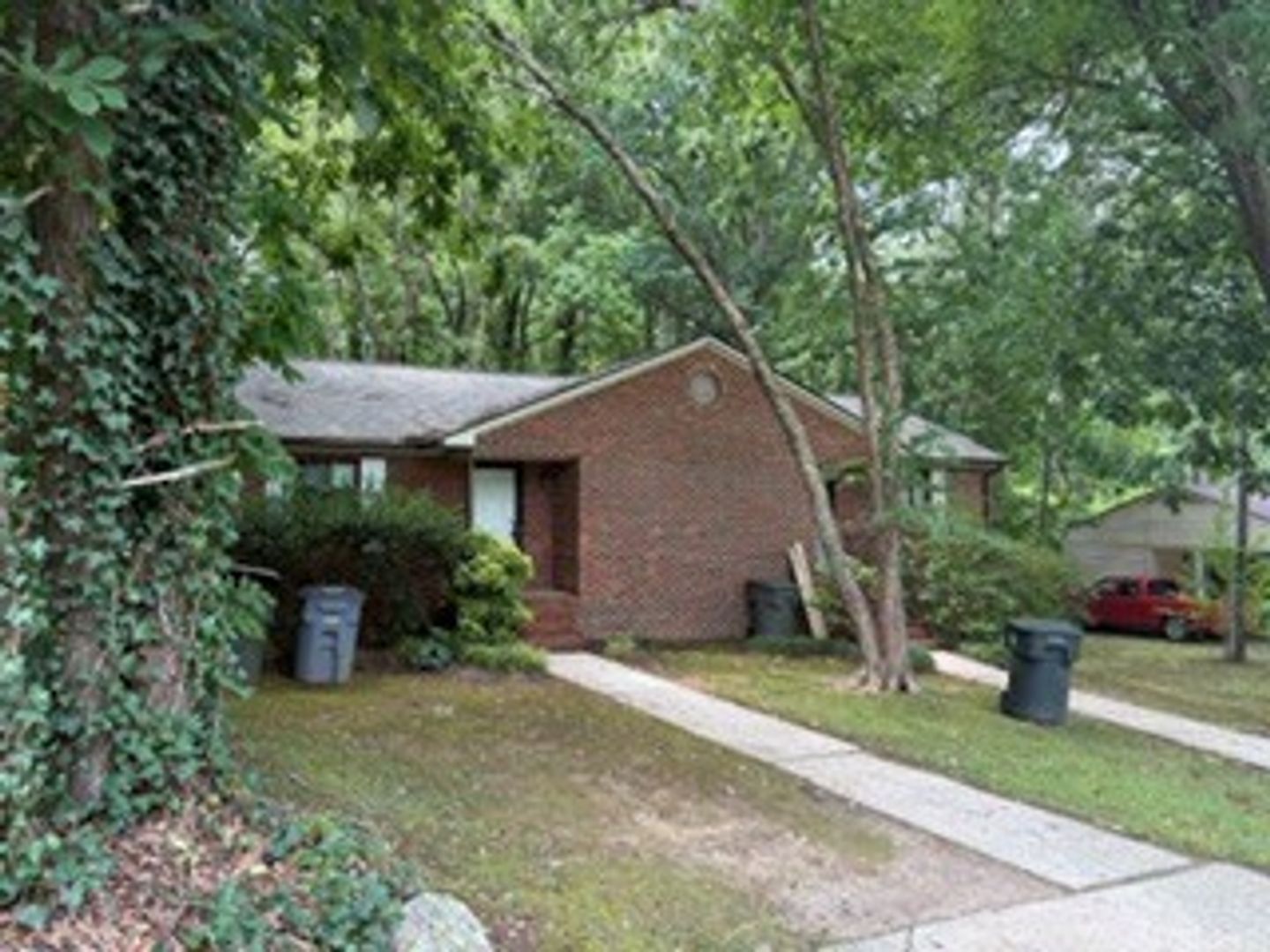 Asheboro House: 858 Mark Ave