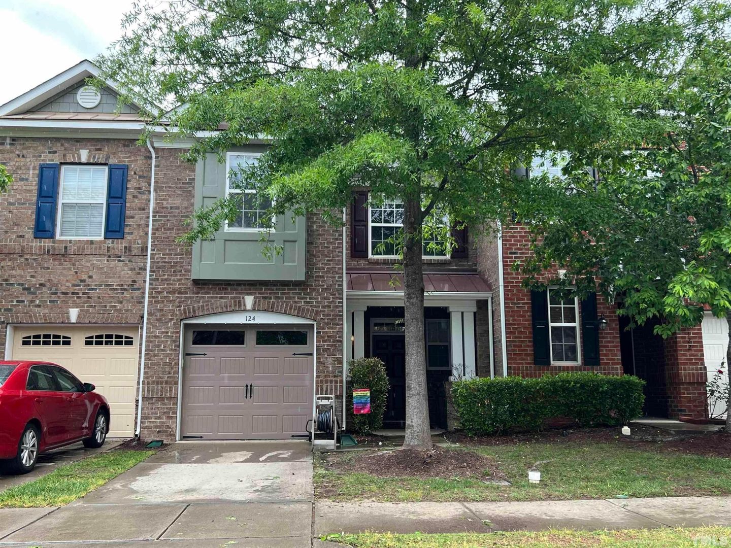 Cary Townhome: 124 Longchamp Ln