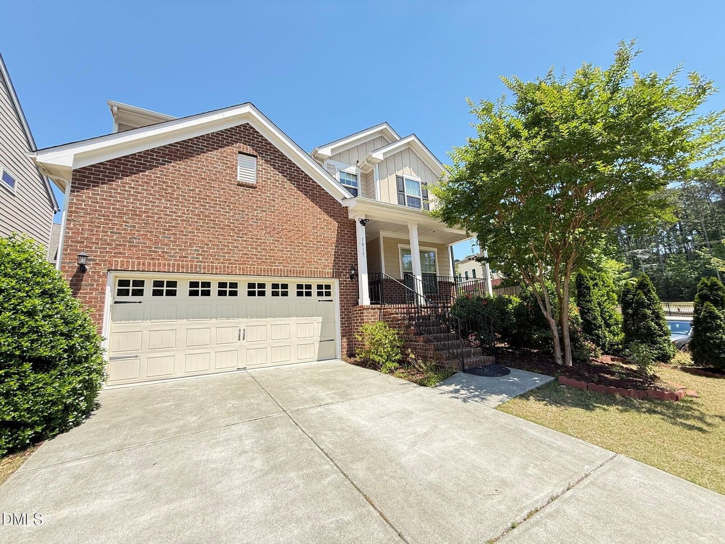 Apex House: 1017 Magnolia Blossom Ln