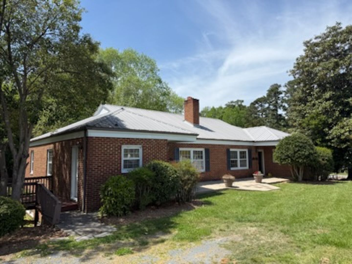 Asheboro House: 227 Lexington Rd