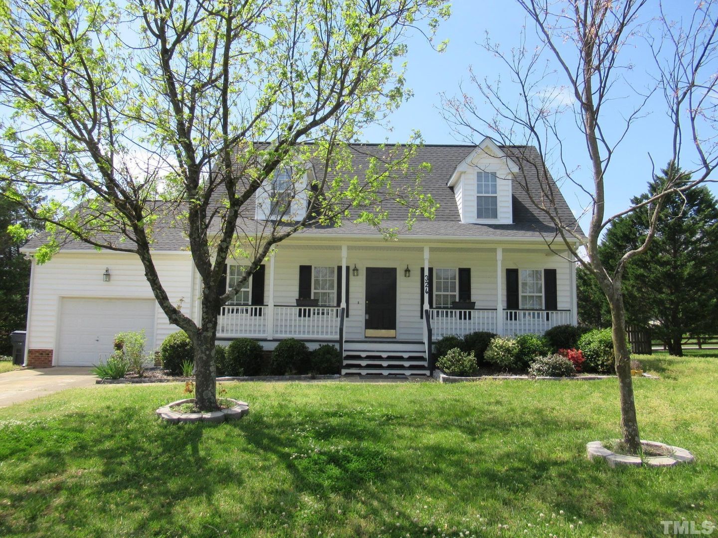 Holly Springs House: 324 Springside Dr