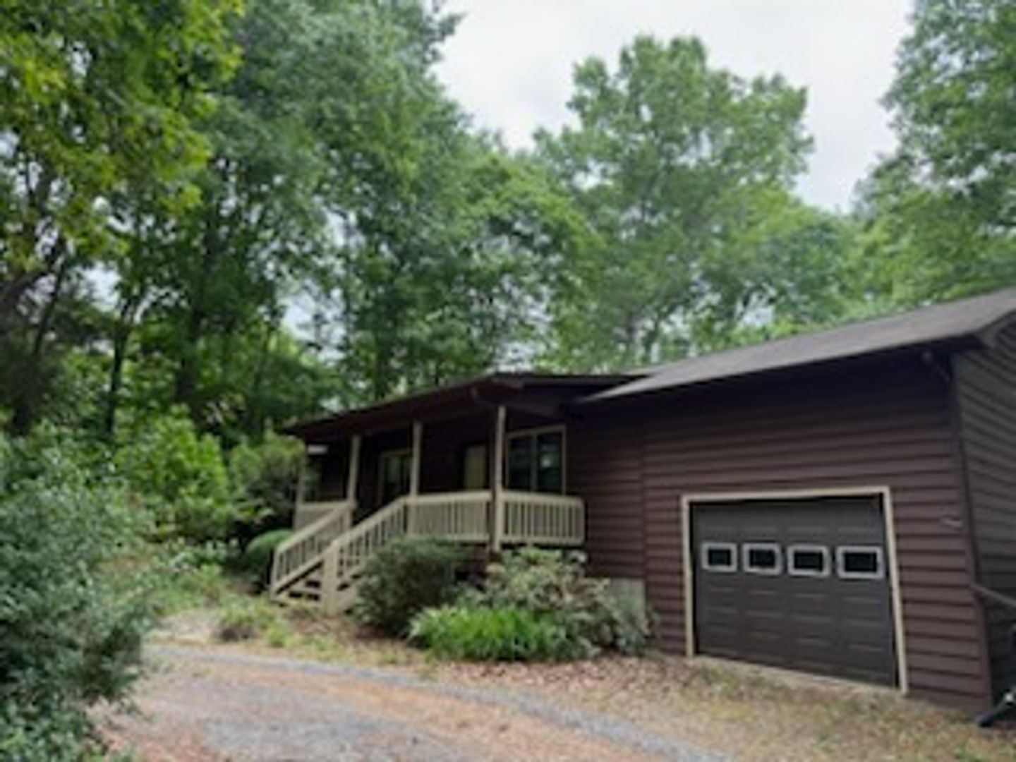 Asheboro House: 3077 NC HWY 49S