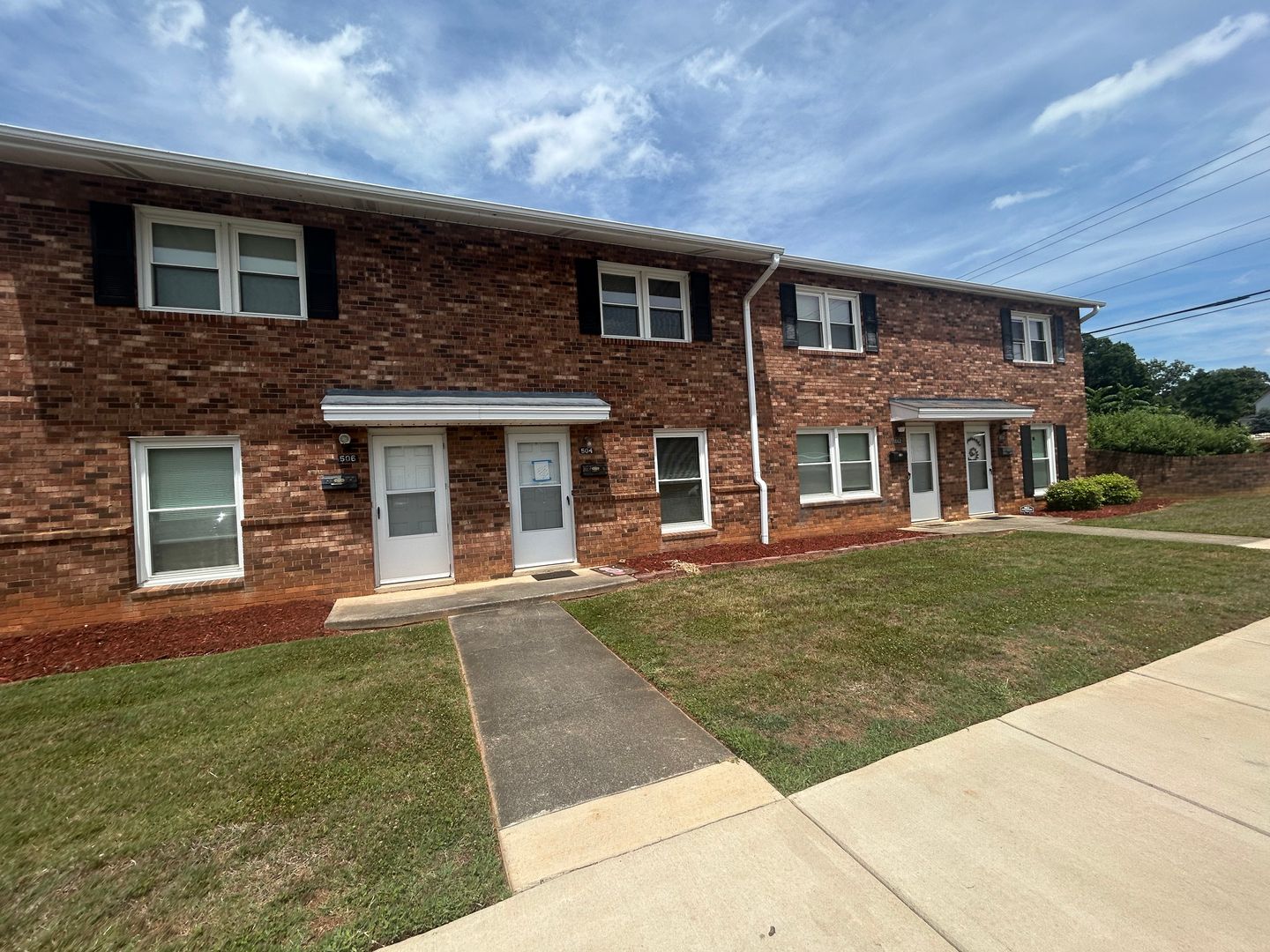 Kernersville House: 504 S Cherry St