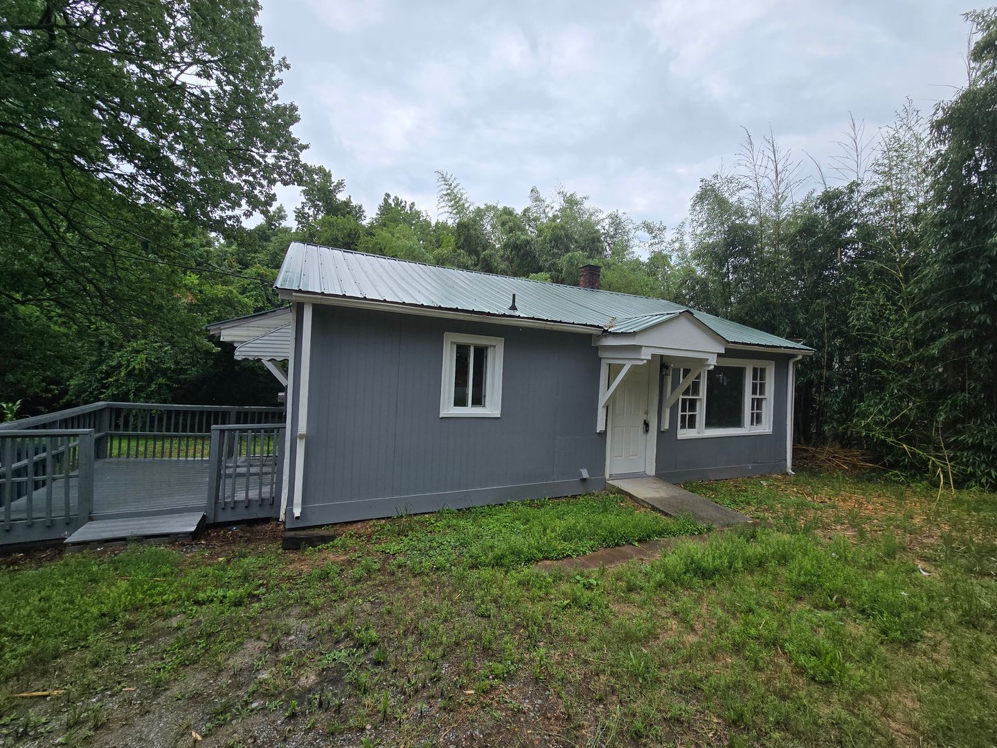 Archdale House: 117 Plummer Dr