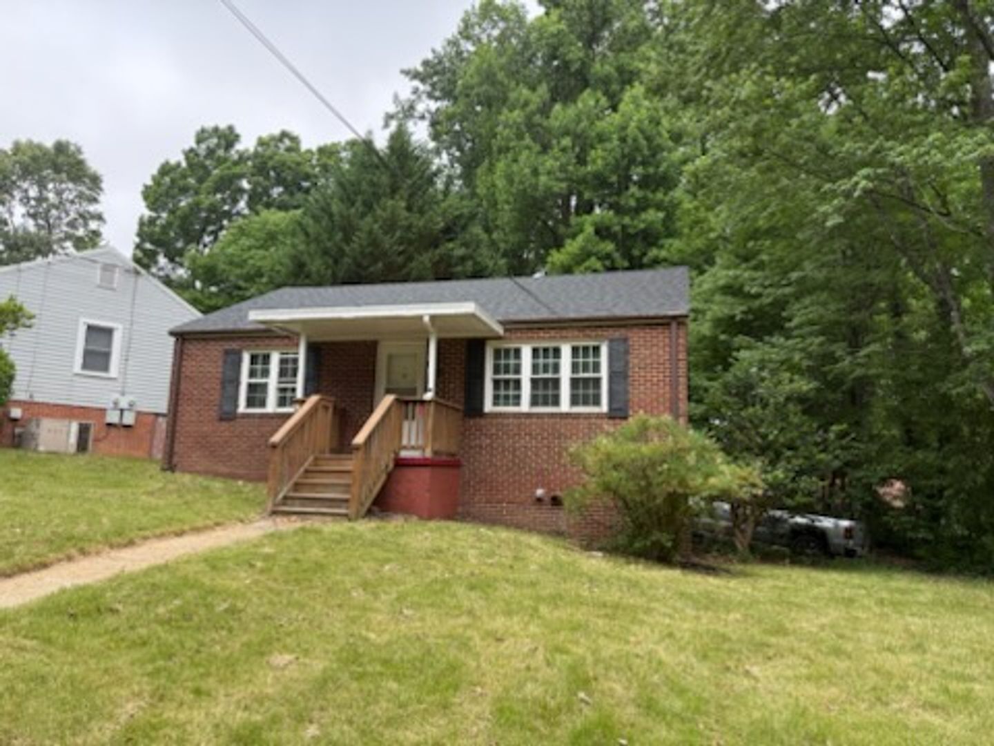 Asheboro House: 310 S High St