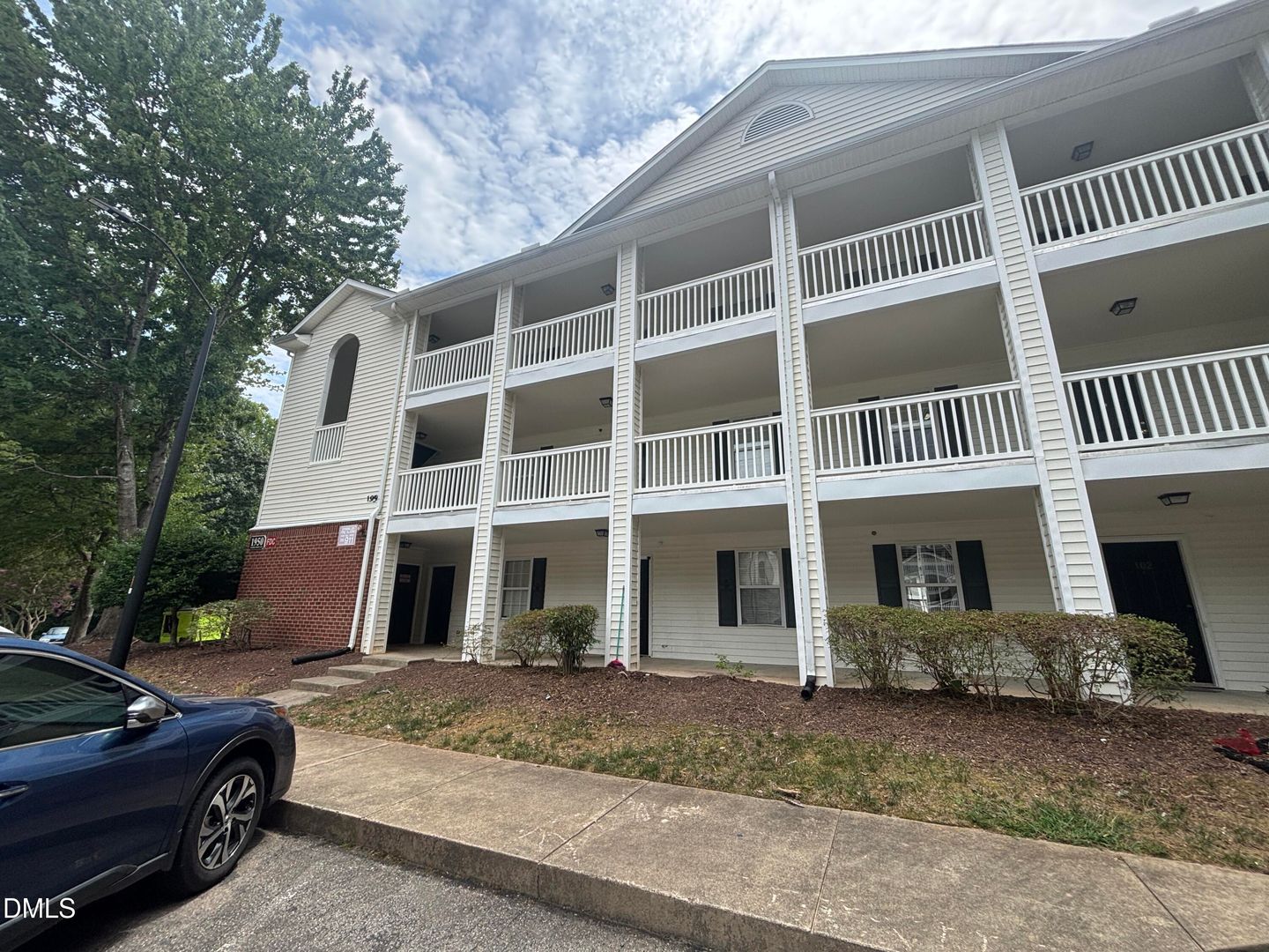 Raleigh Condo: 1950 Trailwood Heights #204