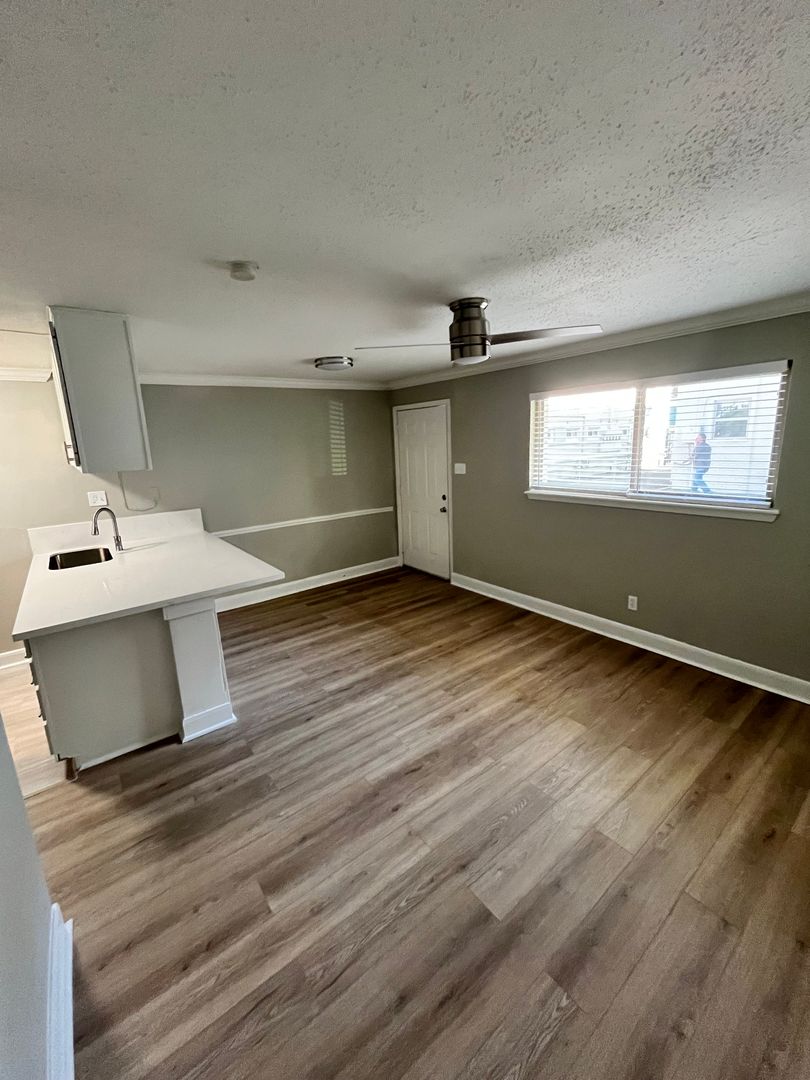 Houston Apartment: 1508 California St